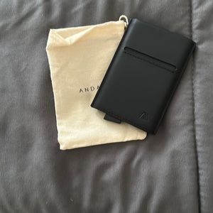 Pilot black by Andar